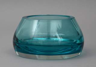 <b>Schicke moderne Schale, aquamarinfarbenes Glas</b>
