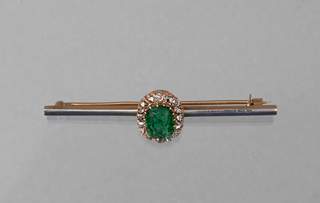 <b>Schmucknadel mit Smaragd und Diamanten</b>