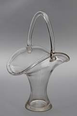 <b>Dekorative Henkelschale/ Korb aus Glas</b>