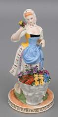 <b>Porzellanfigur Blumenverkäuferin, Dresdner Porzellan</b>