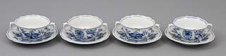 <b>Vier Suppentassen mit Untertassen mit Zwiebelmusterdekor, Meissen</b>