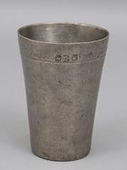 <b>Becher, datiert 