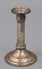 <b>Kleiner silberner Kerzenleuchter</b>