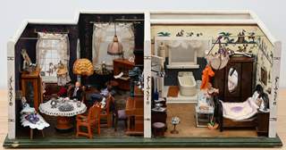 <b>Sehr große Art déco-Puppenstube mit kompletter Ausstattung</b>
