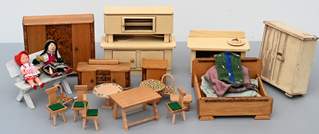 <b>Konvolut Puppenstubenmöbel</b>