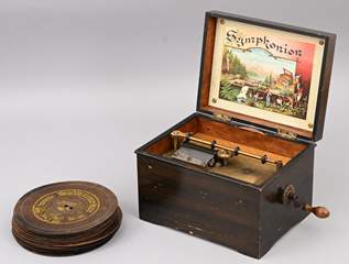 <b>Symphonion-Spieldose mit 24 Blechplatten</b>