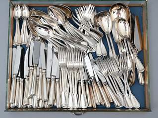 <b>Tafelbesteck-Satz für 11 bis 12 Personen, WMF</b>