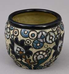 <b>Kleiner Blumen-Übertopf, Amphora-Werke</b>