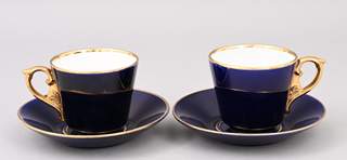 <b>Paar Kaffeetassen mit Untertassen kobaltblau/ gold</b>