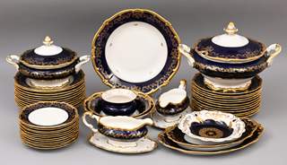 <b>Festliches Speiseservice Weimar-Porzellan</b>