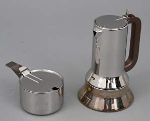 <b>Espressomaschine und Milchkännchen Alessi</b>