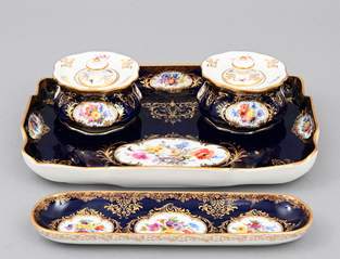<b>Reich dekoriertes Schreibzeug, Meissen</b>