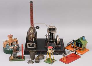 <b>Doll-Dampfmaschine mit vier Antriebsmodellen</b>