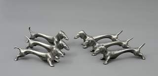 <b>Sechs Messerbänkchen Kayserzinn</b>