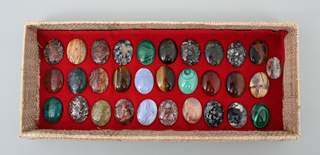 <b>Mineraliensammlung</b>