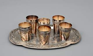 <b>Tablett mit sechs Bechern Vietnam</b>