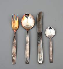 <b>Besteckkasten für sechs Personen</b>