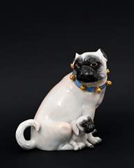 <b>Tierfigur Mops mit Jungem, Meissen</b>