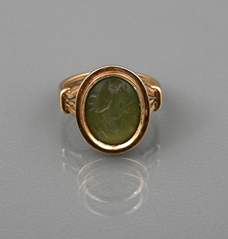 <b>Ring mit Gemme</b>