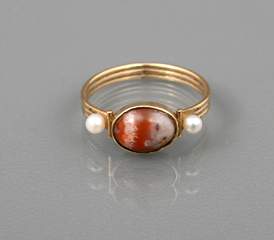 <b>Damenring mit Flußperlen und Achat</b>