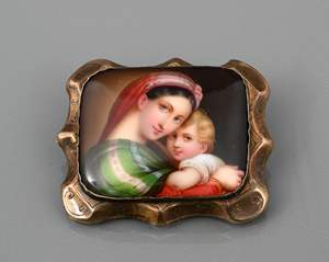 <b>Brosche mit Porzellanbild nach Raffael</b>