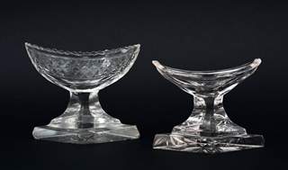 <b>Zwei Salzgefäße (Salieren)</b>