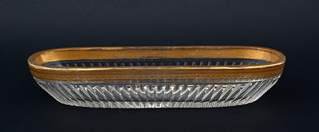 <b>Elegante Schale aus einer Toilettengarnitur</b>