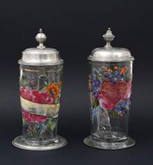 <b>Zwei Hochzeitskrüge</b>