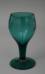 <b>Kelchglas russischgrün</b>