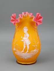 <b>Vase mit Mehrfach-Überfang und Schneemalerei</b>