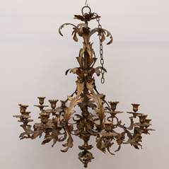 <b>Kronleuchter im Louis-XV-Stil</b>