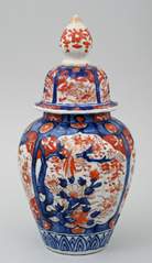 <b>Imari Deckelvase</b>