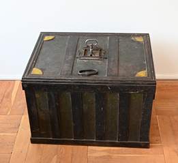 <b>Eisenkasse, sog. Regimentskasse</b>