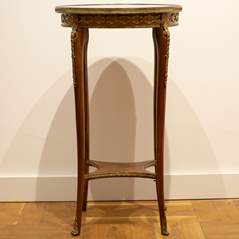 <b>Eleganter Beistelltisch/ Gueridon</b>