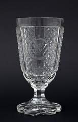 <b>Fußbecher mit Steinelschliff</b>