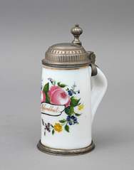 <b>Milchglas-Humpen mit Emailbemalung</b>