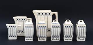 <b>Jugendstil-Vorratsgefässe</b>