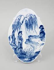 <b>Porzellan-Wandplatte mit chinoisem Motiv</b>