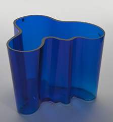 <b>Vase Savoy von Alvar Aalto</b>