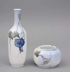 <b>Flaschenvase und Dose, Trichterwinde</b>