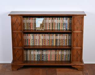 <b>Kleines Bücherregal, Stilmöbel Italien</b>
