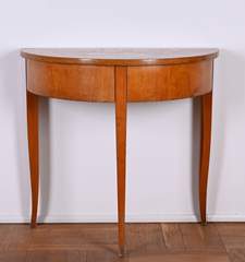 <b>Biedermeier-Demilune-Konsoltisch </b>