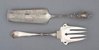 <b>Zwei Vorlegeteile Silber</b>