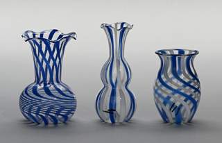 <b>Drei kleine Väschen, Lauschaer Glas</b>